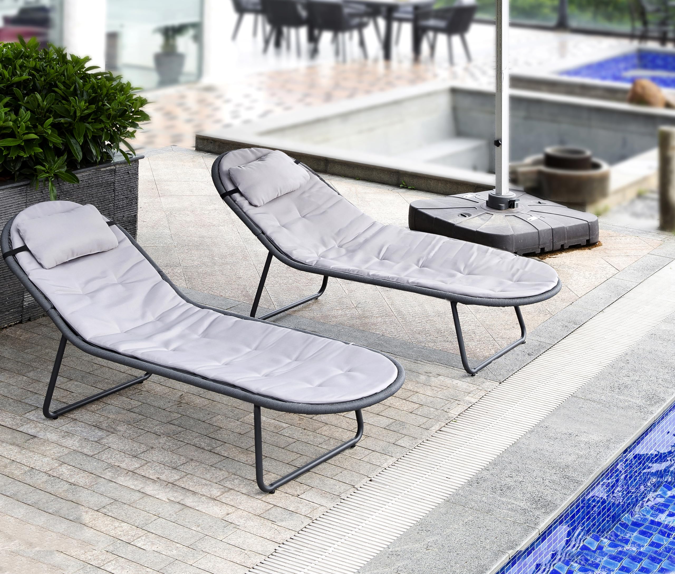 2-Piece Outdoor Chaise Lounge Set with Cushions (Light Grey)​