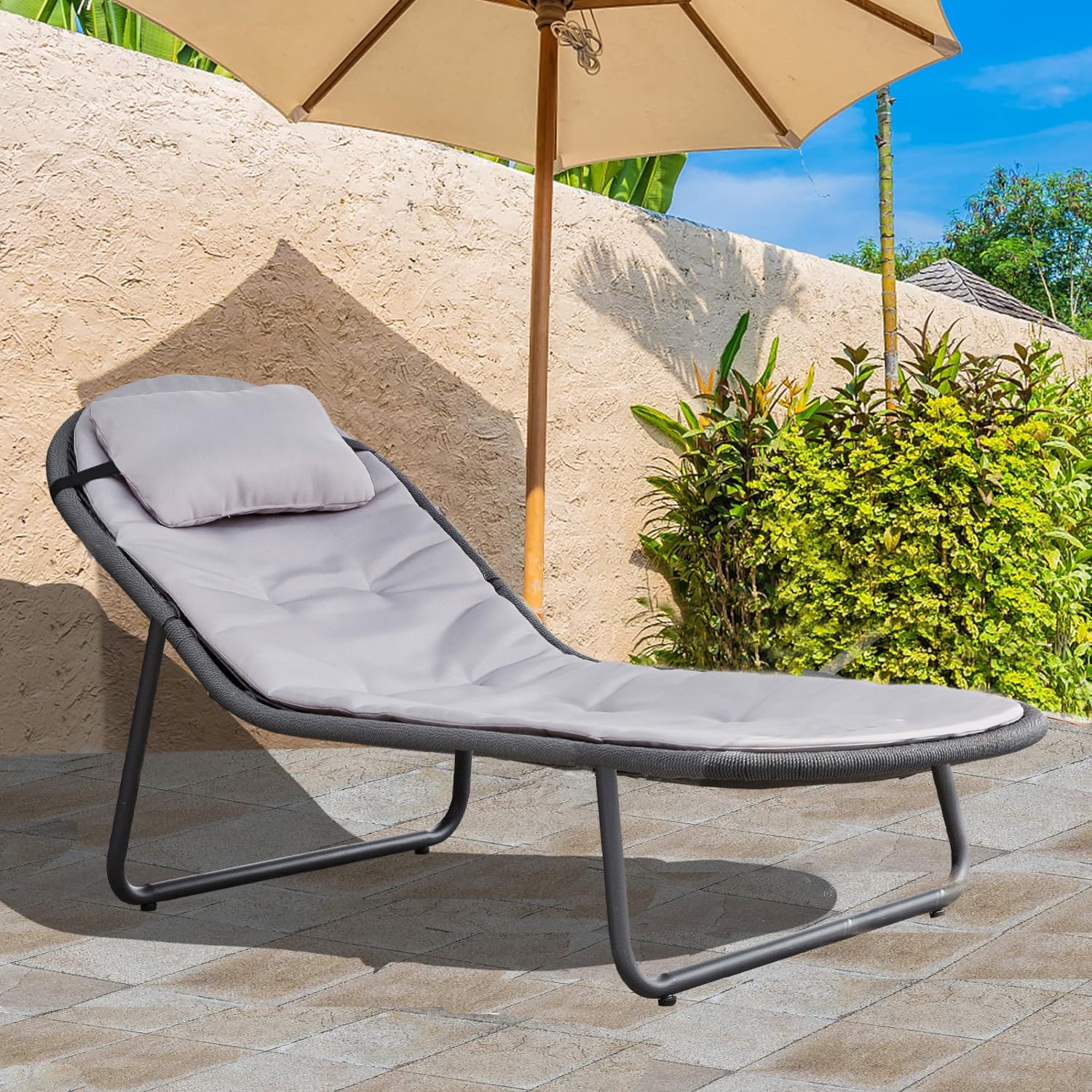 2-Piece Outdoor Chaise Lounge Set with Cushions (Light Grey)​